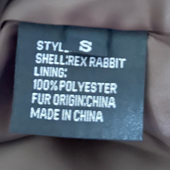 Fur Coat - Picture 5 of 6